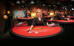 growdice mobile app user interface showing sportsbook, live casino, and slot games menu